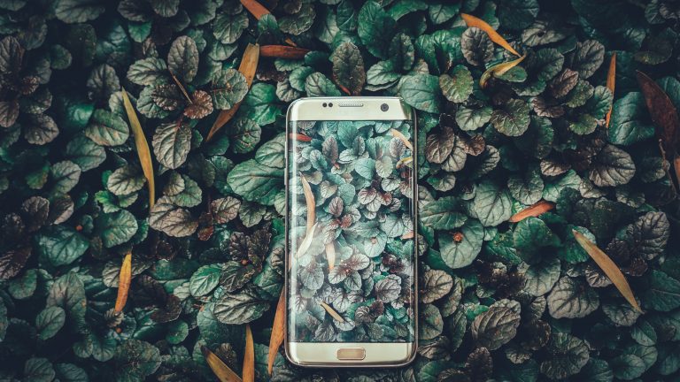IBM şi Samsung promit smartphone-uri cu autonomie mai mare de o săptămână