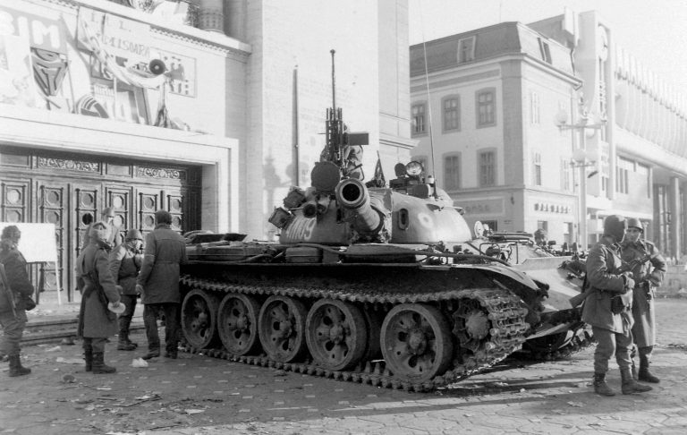 As Romania marks 35 years since anti-communist revolution, authorities accused of disrespecting victims