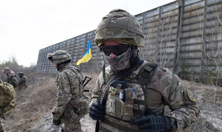 „Suntem, aşadar, alături de Kiev”. Germania nu va livra arme Ucrainei, dar va trimite un spital de campanie