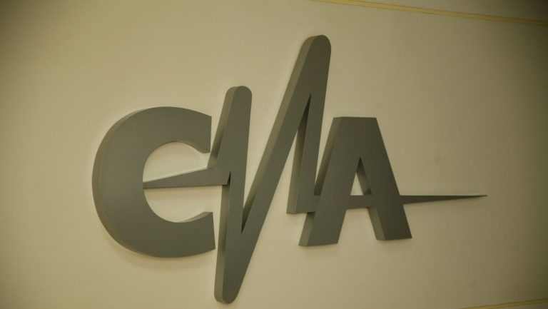 Ministrul Culturii vrea ca marii operatori de cablu care deţin şi posturi TV să poată fi obligaţi de CNA să renunţe la una dintre activităţi