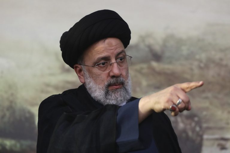 Preşedintele Iranului jură răzbunare pentru uciderea lui Soleimani dacă Trump nu va fi judecat pentru asasinat