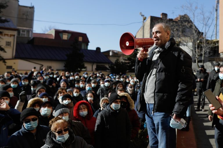 Un deputat PNL anunţă o propunere legislativă, prin care liderii de sindicat nu vor mai putea fi membri de partid