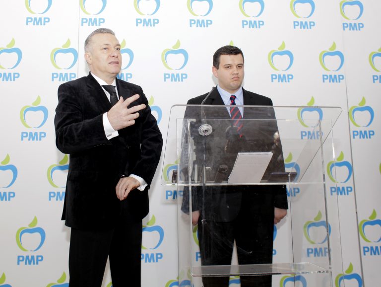 Diaconescu îl acuză pe Tomac de puci / Tomac: PMP şi-a pierdut spiritul de echipă