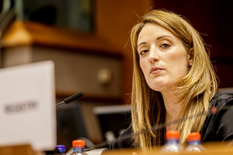 Europarlamentarii examinează o acțiune la CJUE după ce Comisia i-a ocolit în aprobarea fondului pentru achiziții militare