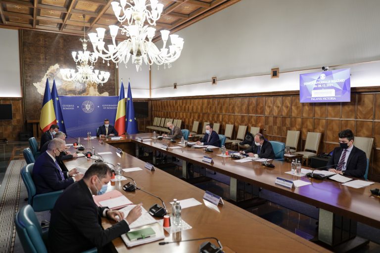 Guvernul urmează să aprobe vineri majorarea salariilor bugetarilor