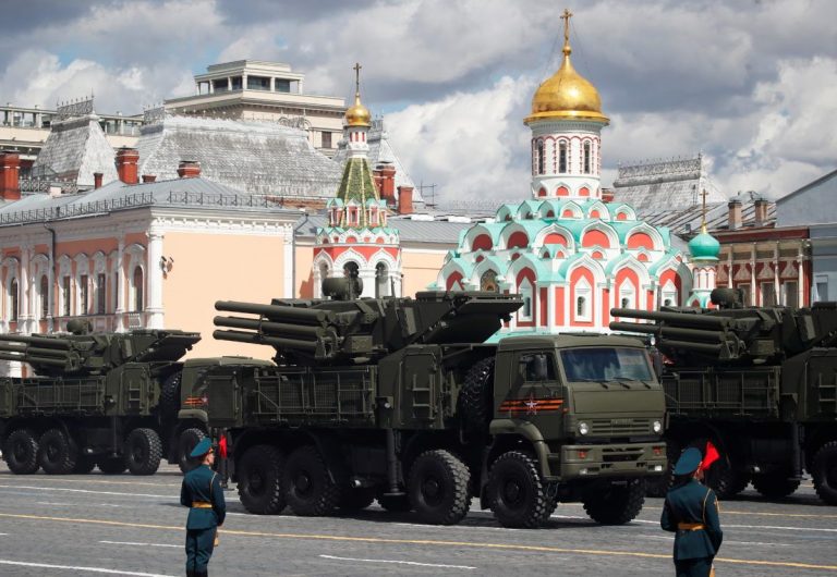 Rusia a mai trimis un divizion de sisteme antiaeriene Panţîr-S în Belarus