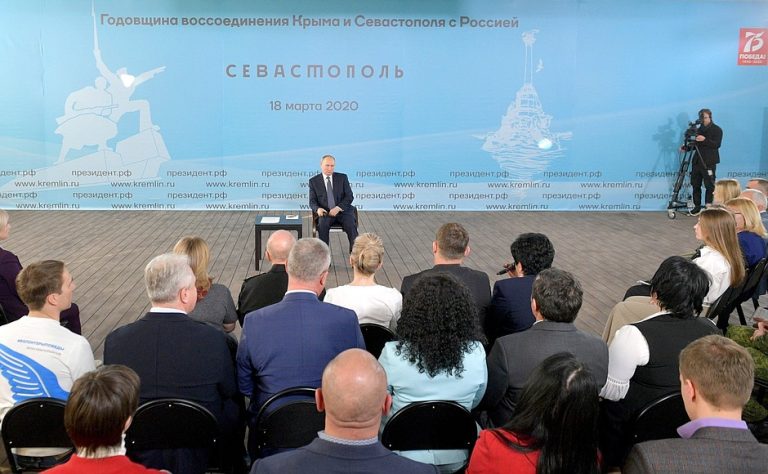 Fiona Hill, comentariu în NYT: Putin nu acționează fără intenție și are SUA în punctul în care și-a dorit. Vestul trebuie să globalizeze dosarul ucrainean
