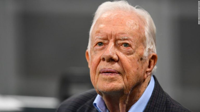 Jimmy Carter se teme ”pentru democraţia” americană şi avertizează cu privire la riscul unui război civil