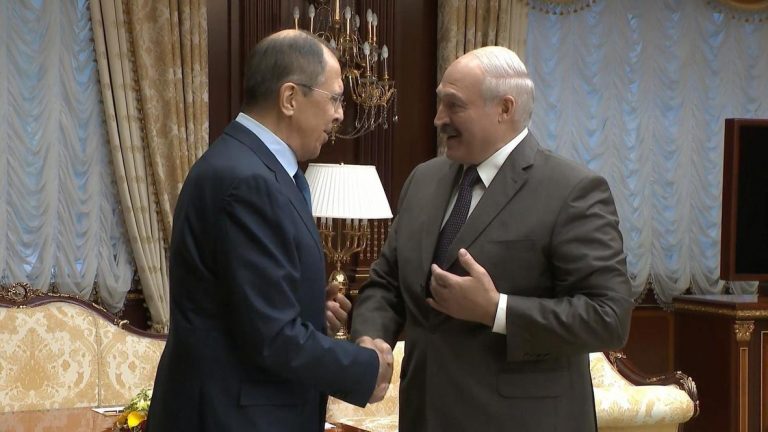 Lavrov: „Dacă depinde de Rusia, nu va fi război”. Lukașenko: „Deci, va fi un război sau nu? Da, va fi. Dar numai în două cazuri”