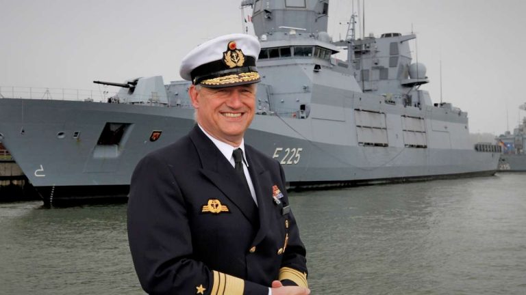 Șeful Marinei germane a demisionat, pe fondul scandalului „Putin-Crimeea”