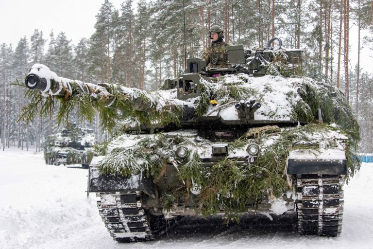 NATO își arată în sfârșit mușchii. The Times: România și statele baltice, „adevărata linie roșie” din spatele crizei din Ucraina