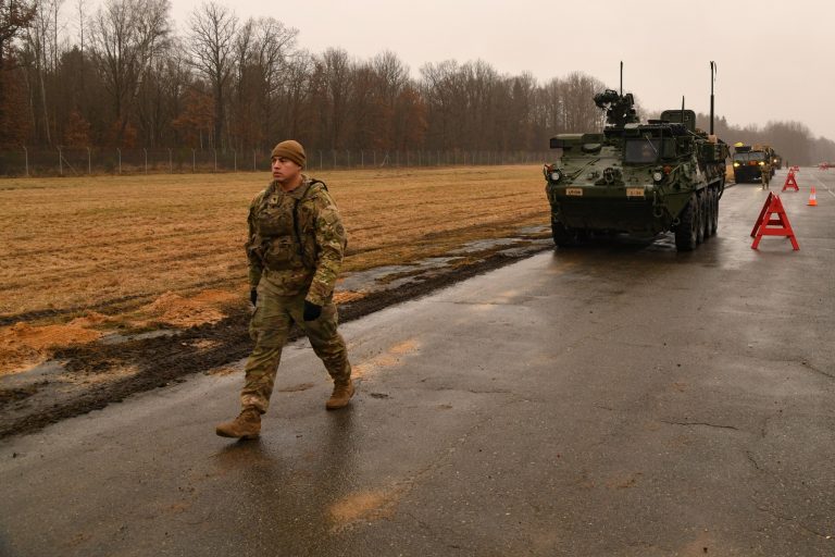 Primele convoaie militare ale SUA intră în România miercuri seară