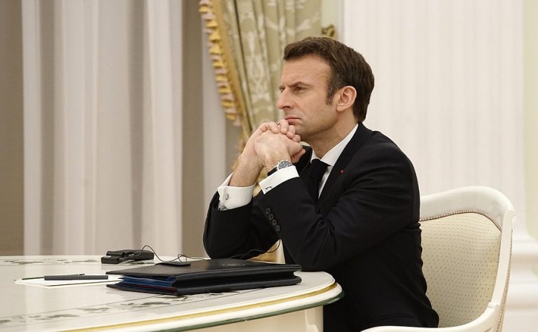 Macron nu exclude să se ducă în Rusia în cazul în care Putin face anumite „gesturi”