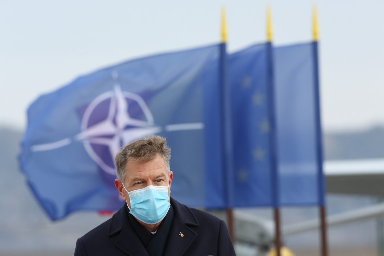 NATO = Romania’s ‘most solid security guarantee’-Klaus Iohannis
