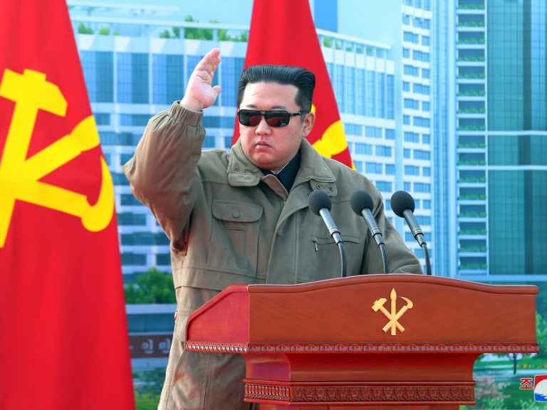 Kim Jong Un a ordonat lansarea primului satelit nord-coreean de spionaj militar