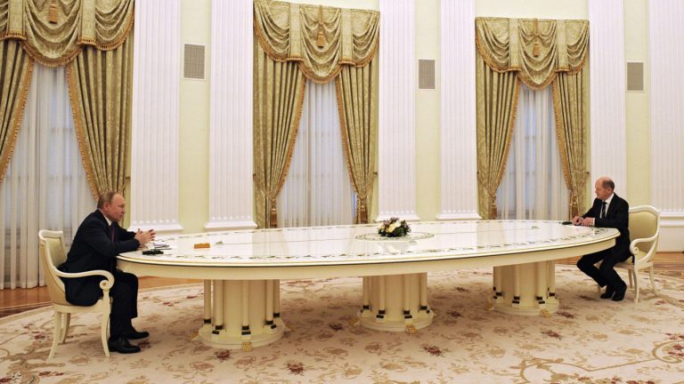 Rusia, pregătită să negocieze măsuri de construire a încrederii, anuţă Putin după întâlnirea cu Scholz