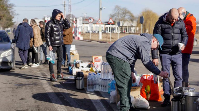 Ministrul Muncii: Numărul cetăţenilor ucraineni cu contracte de muncă în România a ajuns la 6.431