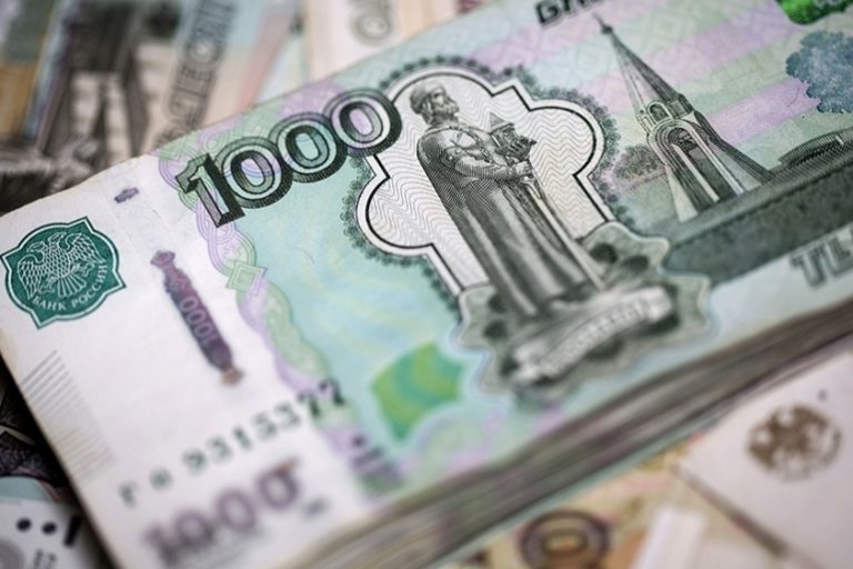 Phew: rouble falls, Russian interest up to 12