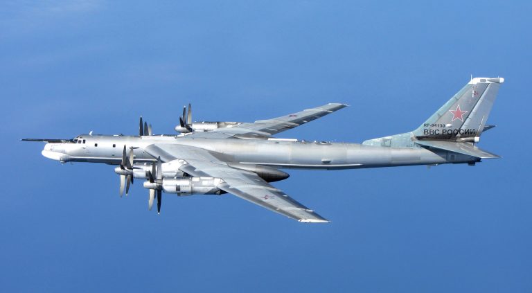 Bombardiere şi avioane de vânătoare au decolat din Crimeea spre mai multe oraşe ucrainene