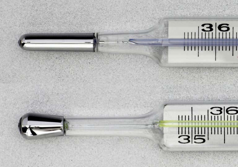 Dosar penal pentru trafic de produse sau substanţe toxice după ce a spart un termometru cu mercur