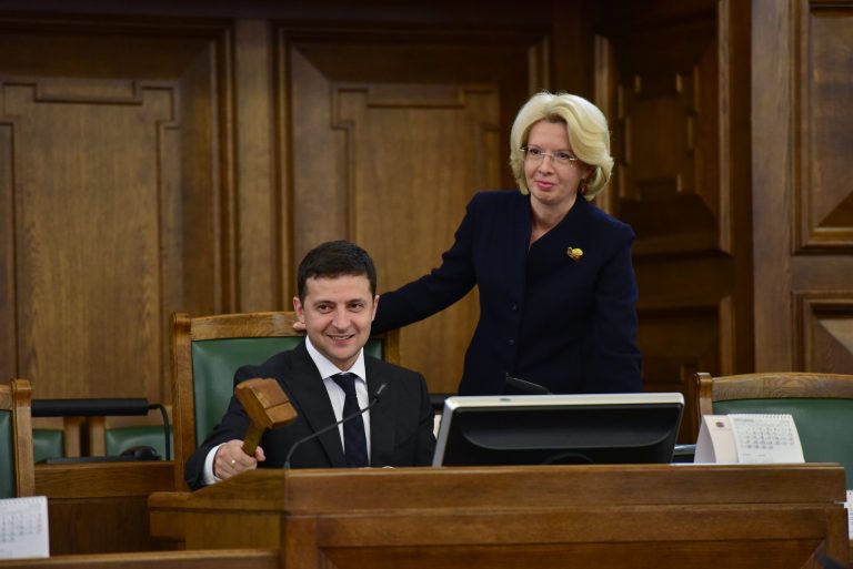 Kievul minimizează riscul. De ce Zelenski vorbește mai liniștitor decât Biden despre amenințarea Rusiei – The Economist