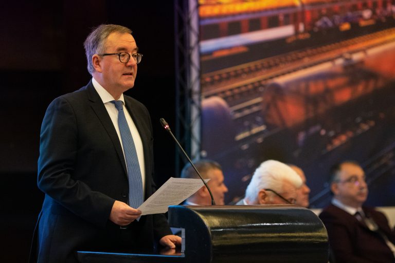 Ambasadorul Marii Britanii la București: Sunt foarte impresionat de felul în care autorităţile şi poporul român au reacţionat