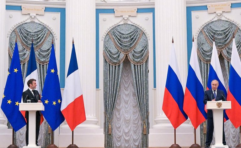 VIDEO |  „Un preşedinte, Europa şi războiul” – documentar inedit despre discuțiile lui Macron cu Putin
