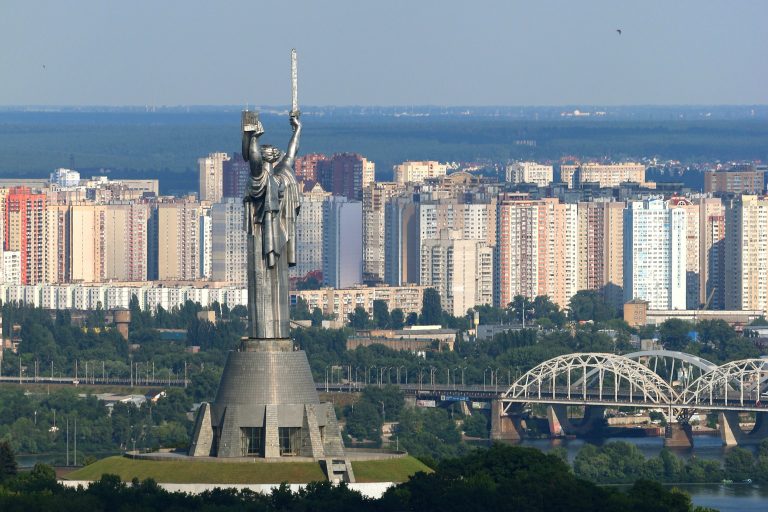Nivel maxim de alertă în Ucraina. MAE, către cetățenii români: „Părăsiţi imediat ţara!”