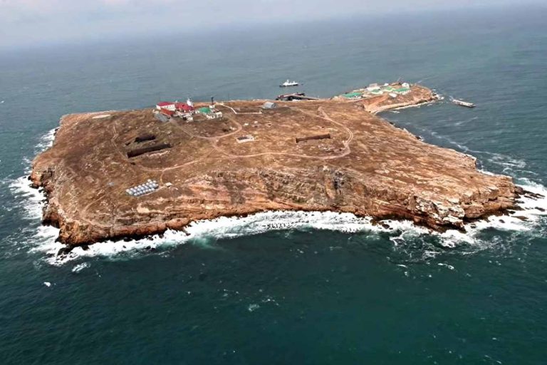 Serviciul de informaţii militare ucrainean: Rusia a instalat în Insula Şerpilor sisteme de apărare antiaeriană Tor-M2 şi Panţîri