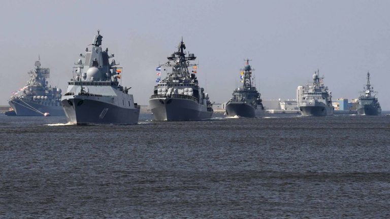 Rusia este pregătită să deschidă focul asupra navelor străine ce intră ilegal în apele sale teritoriale