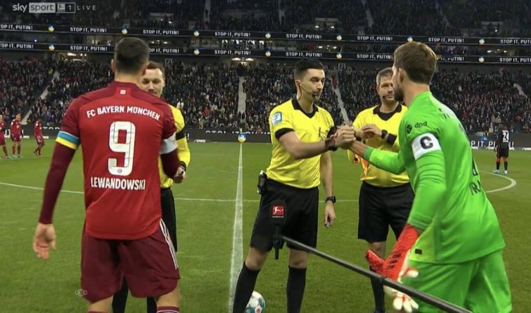 Lewandowski a jucat cu o banderolă în culorile Ucrainei
