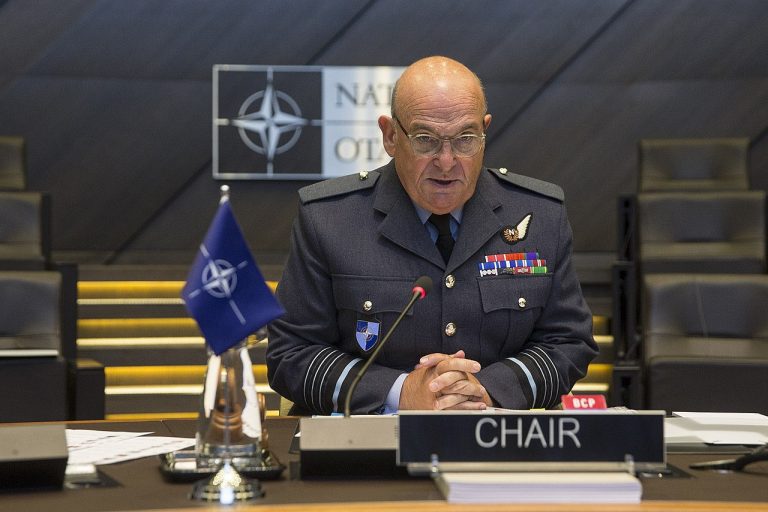 Gen. Sir Stuart Peach avertizează asupra pericolului extinderii războiului din Ucraina în Balcanii de Vest