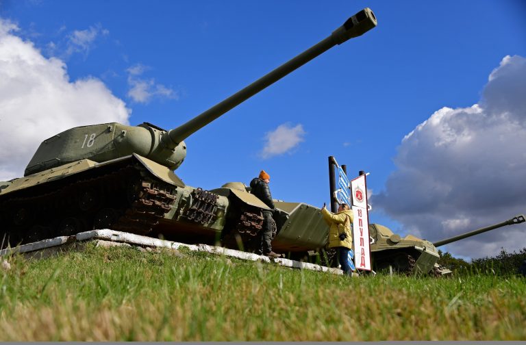 Presa niponă: Rusia desfăşoară exerciţii militare în insulele Kurile