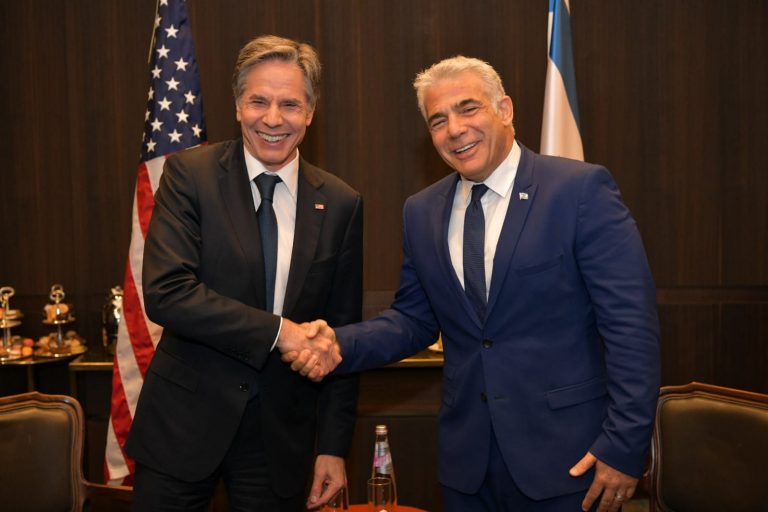 Washingtonul şi Israelul, ”hotărâte” să împiedice Iranul să obţină arma nucleară, anunţă Blinken şi Lapid la Ierusalim