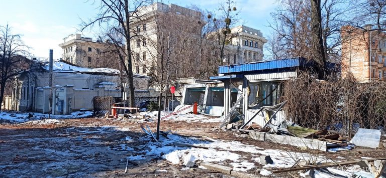 Raport ISW: Ruşii încearcă să stabilească un regim administrativ şi poliţienesc strict în teritoriile ocupate