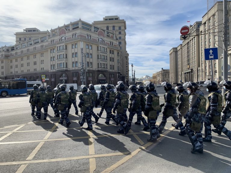 Proteste în Rusia: peste 4.500 de manifestanţi împotriva invaziei din Ucraina arestaţi