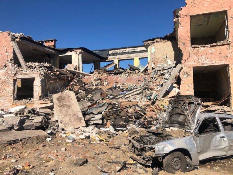 „Carnaj complet” în Cernihiv. Primarul spune că cimitirul nu poate face faţă numărului mare de morţi