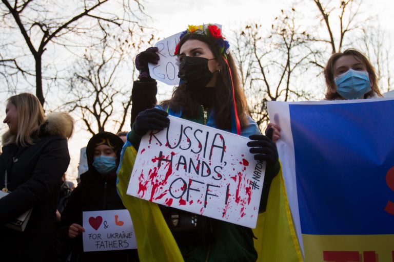 Ucraina: Peste 120 de diplomați ruși, expulzați din Europa în ultimele 48 de ore