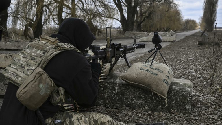Oraşele din nordul Ucrainei se pregătesc pentru o eventuală invazie a trupelor militare din Belarus