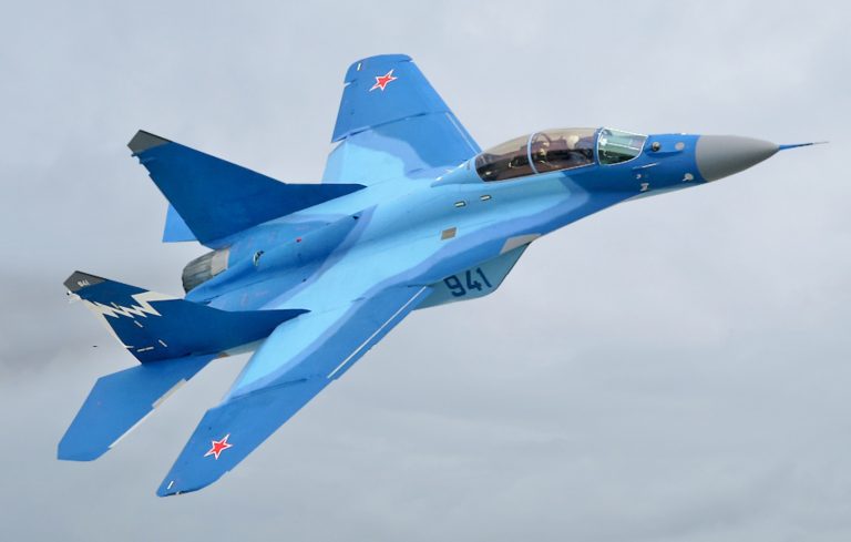 Pentagon: Rămași fără rachete de precizie, rușii ar putea folosi în Ucraina ”bombe stupide”