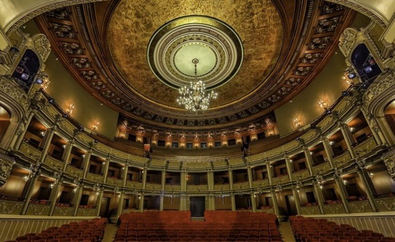 Acces gratuit la Opera Naţională Bucureşti pentru elevii cu media finală 10 la Bacalaureat