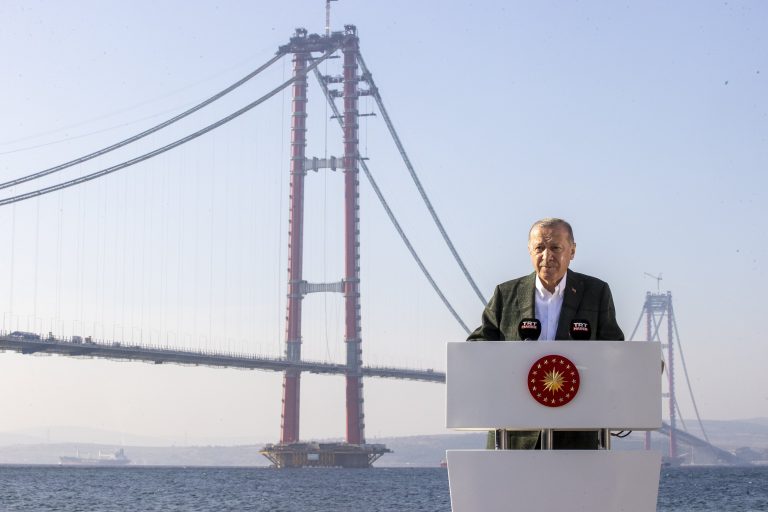 VIDEO  Turcia a inaugurat vineri cel mai lung pod suspendat din lume, peste Strâmtoarea Dardanele