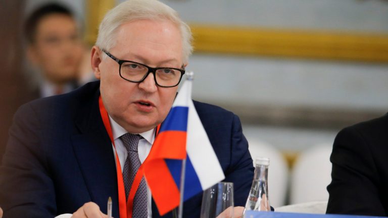 Ministrul adjunct de Externe al Federaţiei Ruse: Transporturile de arme occidentale către Ucraina ar putea fi ”ţinte legitime”