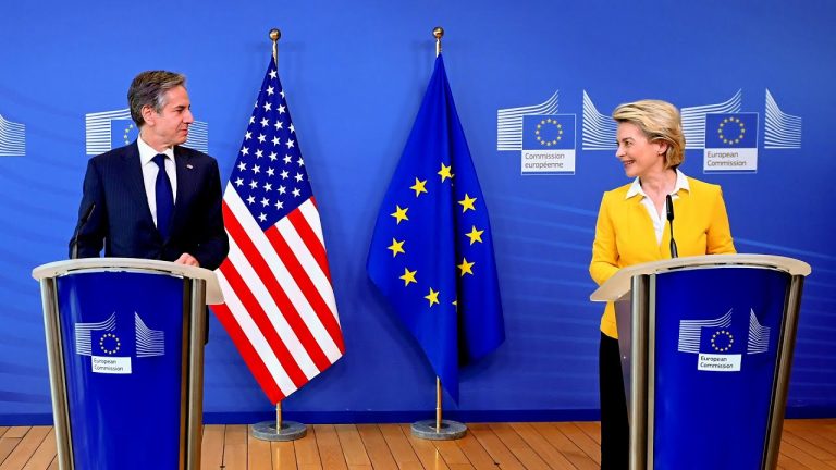 Von der Leyen: UE este pregătită de noi sancțiuni dure dacă Rusia nu oprește războiul