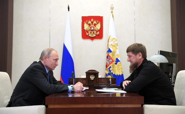 Masca de creștin a lui Putin a crăpat. Kremlinul „ortodox” nu vede nicio problemă în a se folosi de fundamentalismul islamic
