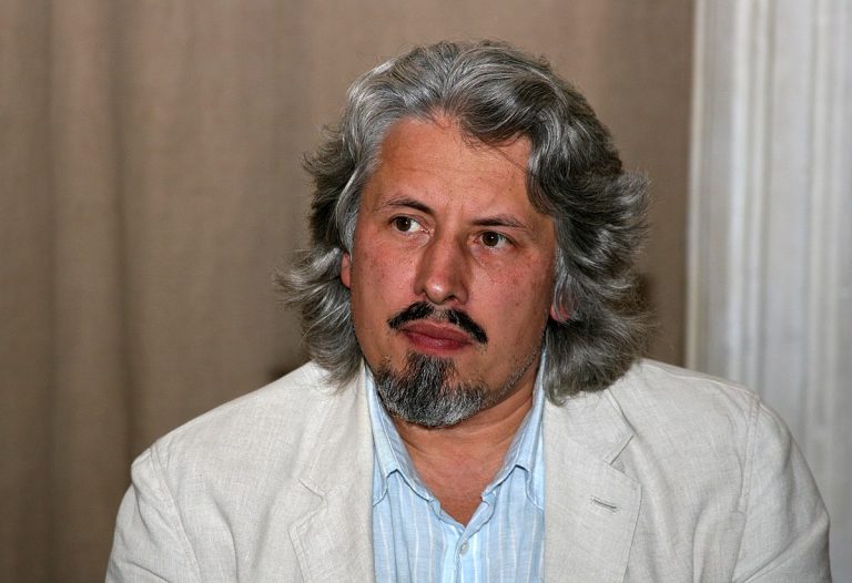 Scriitorul Vladimir Sorokin: „Monstrul interior al lui Putin nu a fost scos la iveală doar de Piramida Puterii”