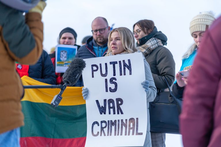 CEPA: Poate rămâne Putin la putere?