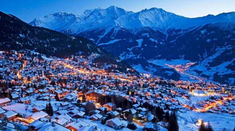 Disperarea turiștilor ruși de la Bansko. Sancțiunile atrase de Putin lovesc în toate direcțiile