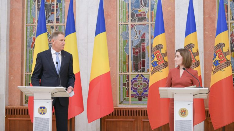 VIDEO   | Romania’s president promises not to turn away a single Ukrainian refugee