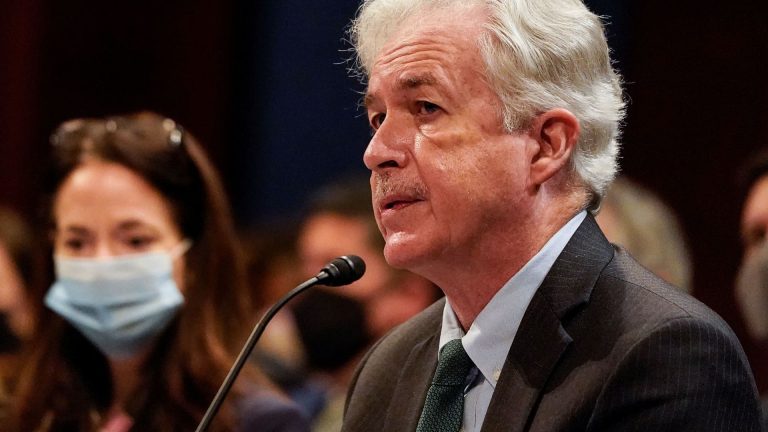 Şeful CIA, depistat pozitiv cu COVID-19, după o reuniune la care a participat şi preşedintele Joe Biden